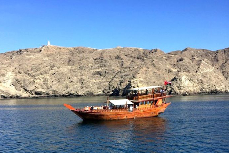 Oman Muscat Dhow Cruise_29d52_lg.jpg